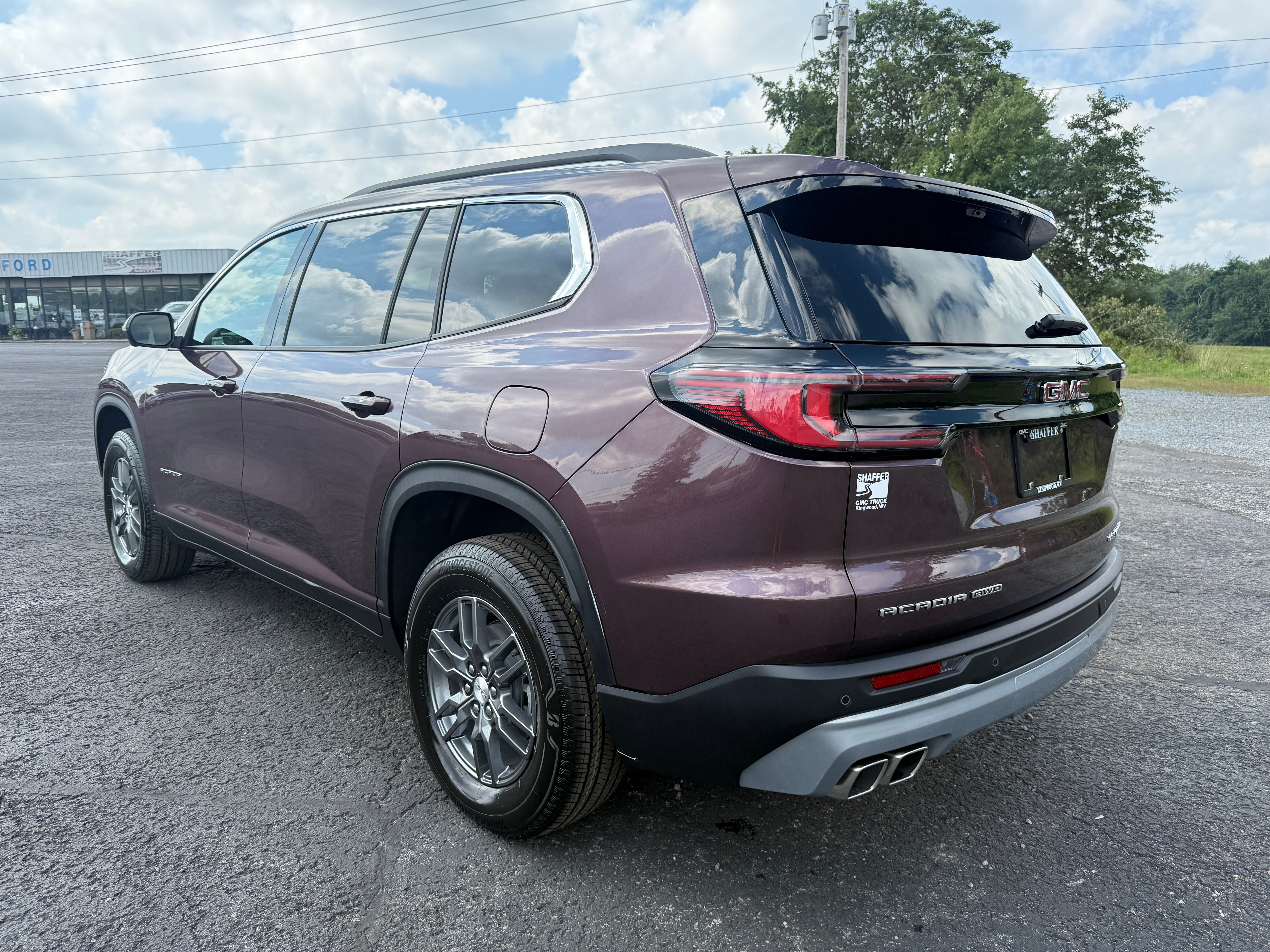 2026 GMC Acadia Elevation