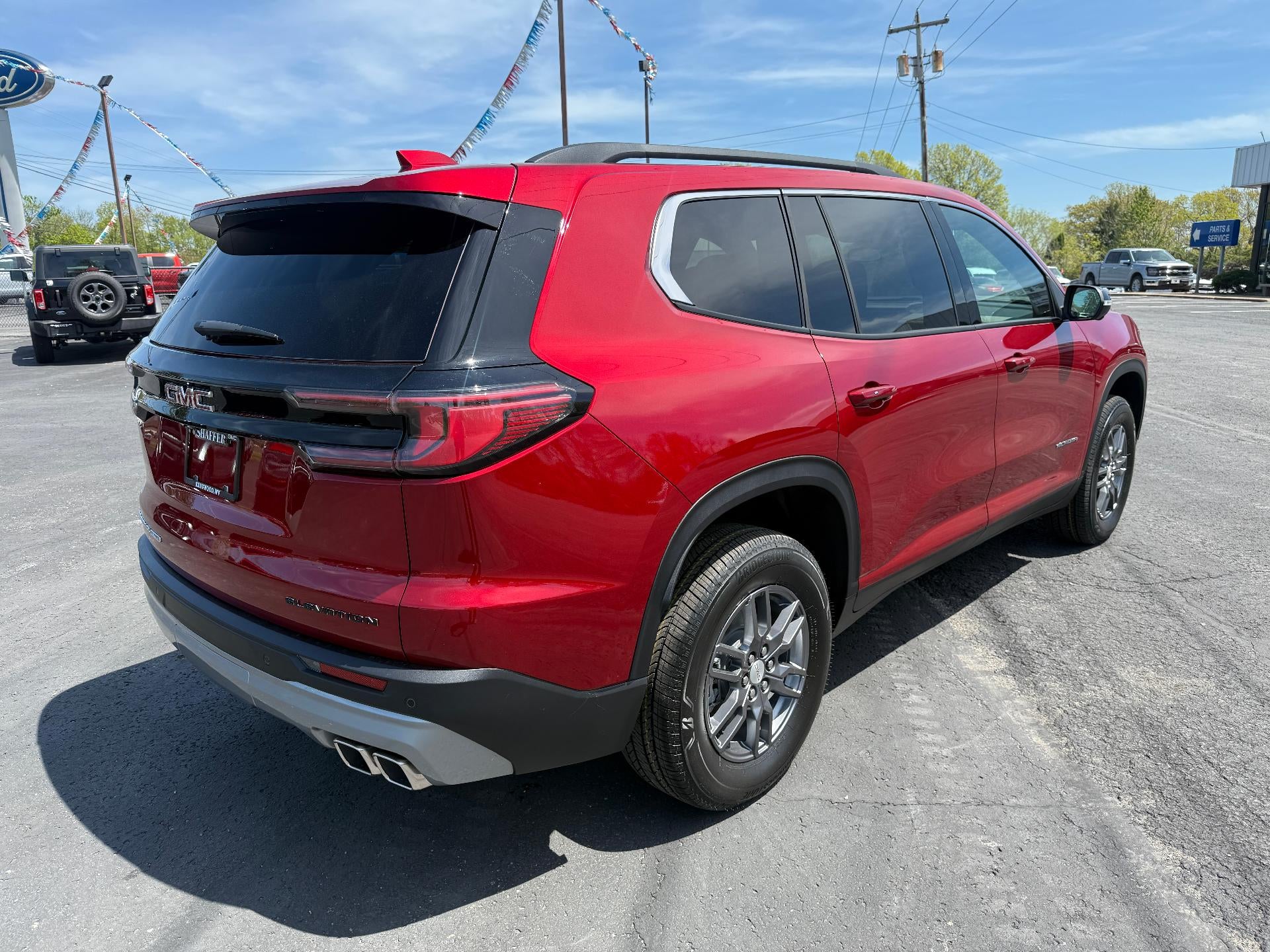 2025 GMC Acadia Elevation