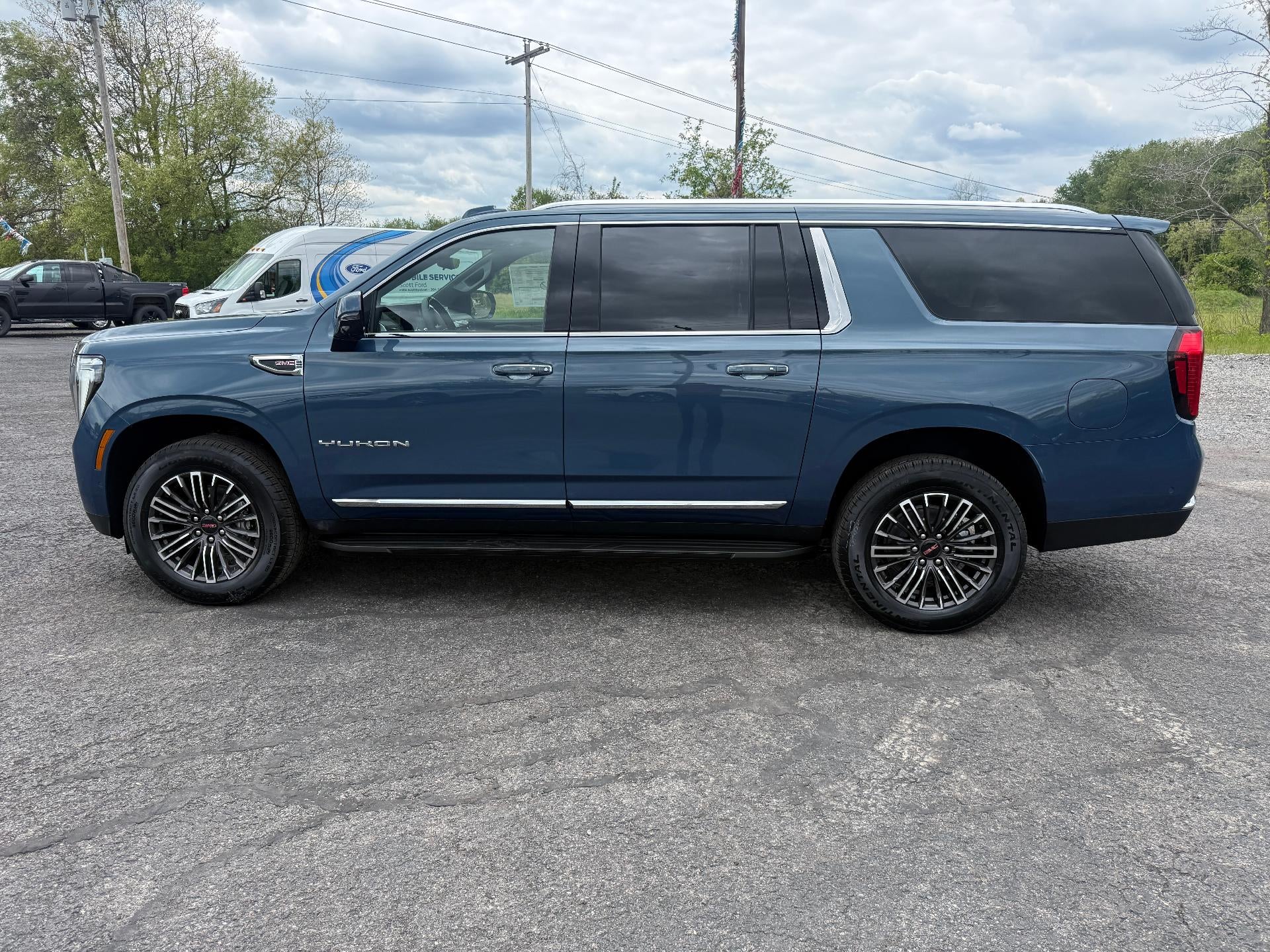 2026 GMC Yukon XL Elevation