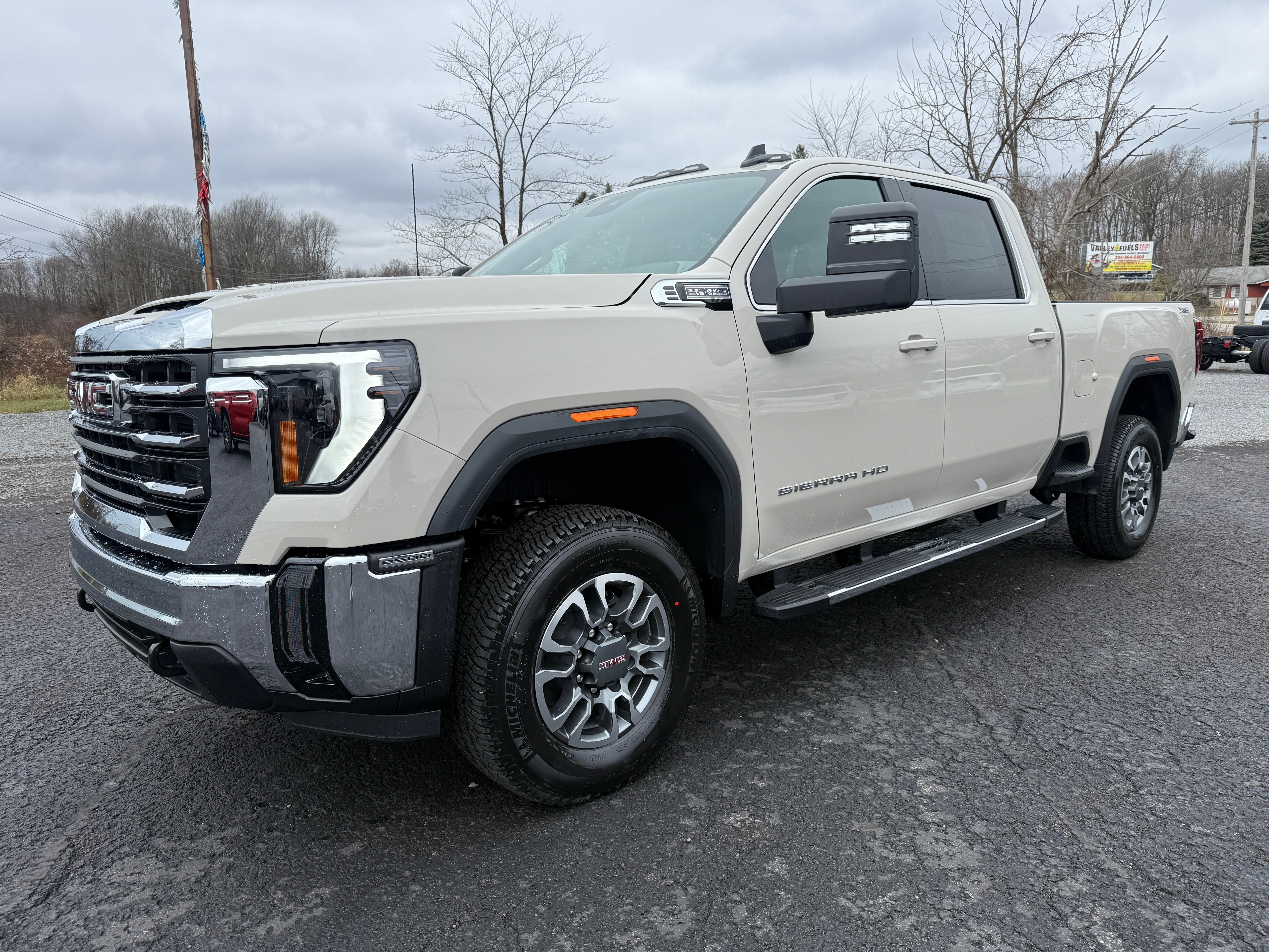 2026 GMC Sierra 2500 HD SLE