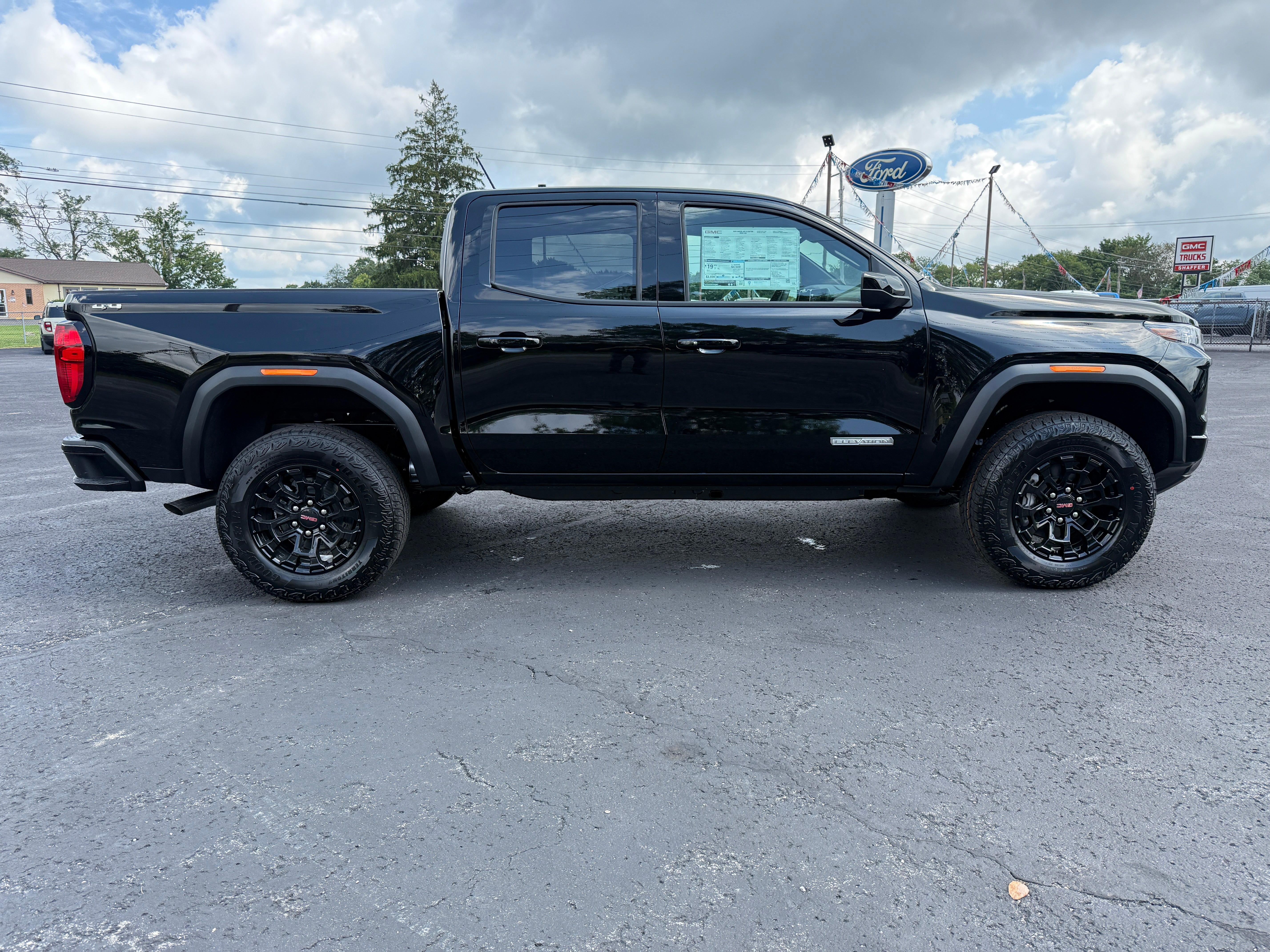 2026 GMC Canyon Elevation