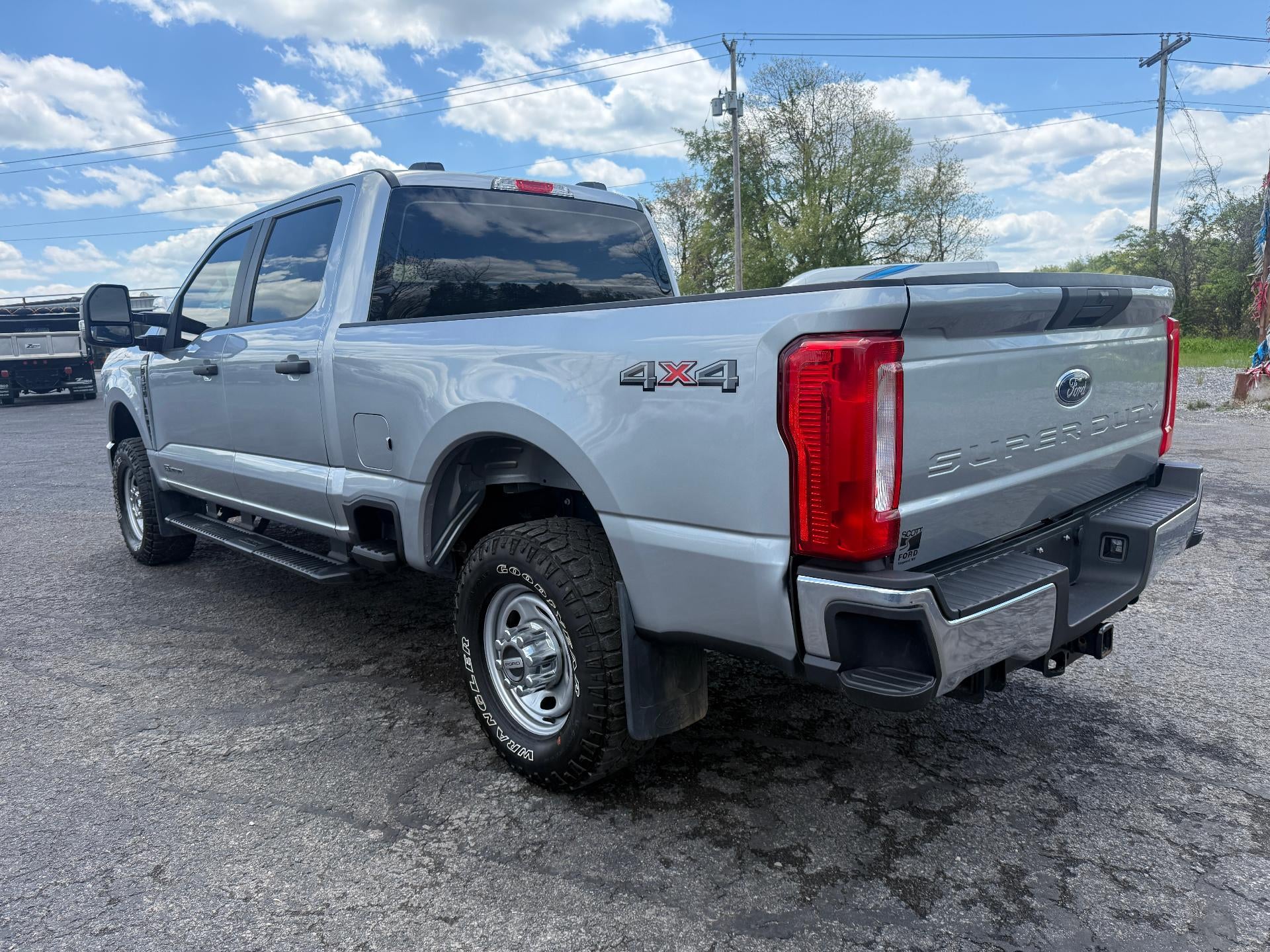 2024 Ford Super Duty F-350 SRW XL 4WD Crew Cab 6.75' Box