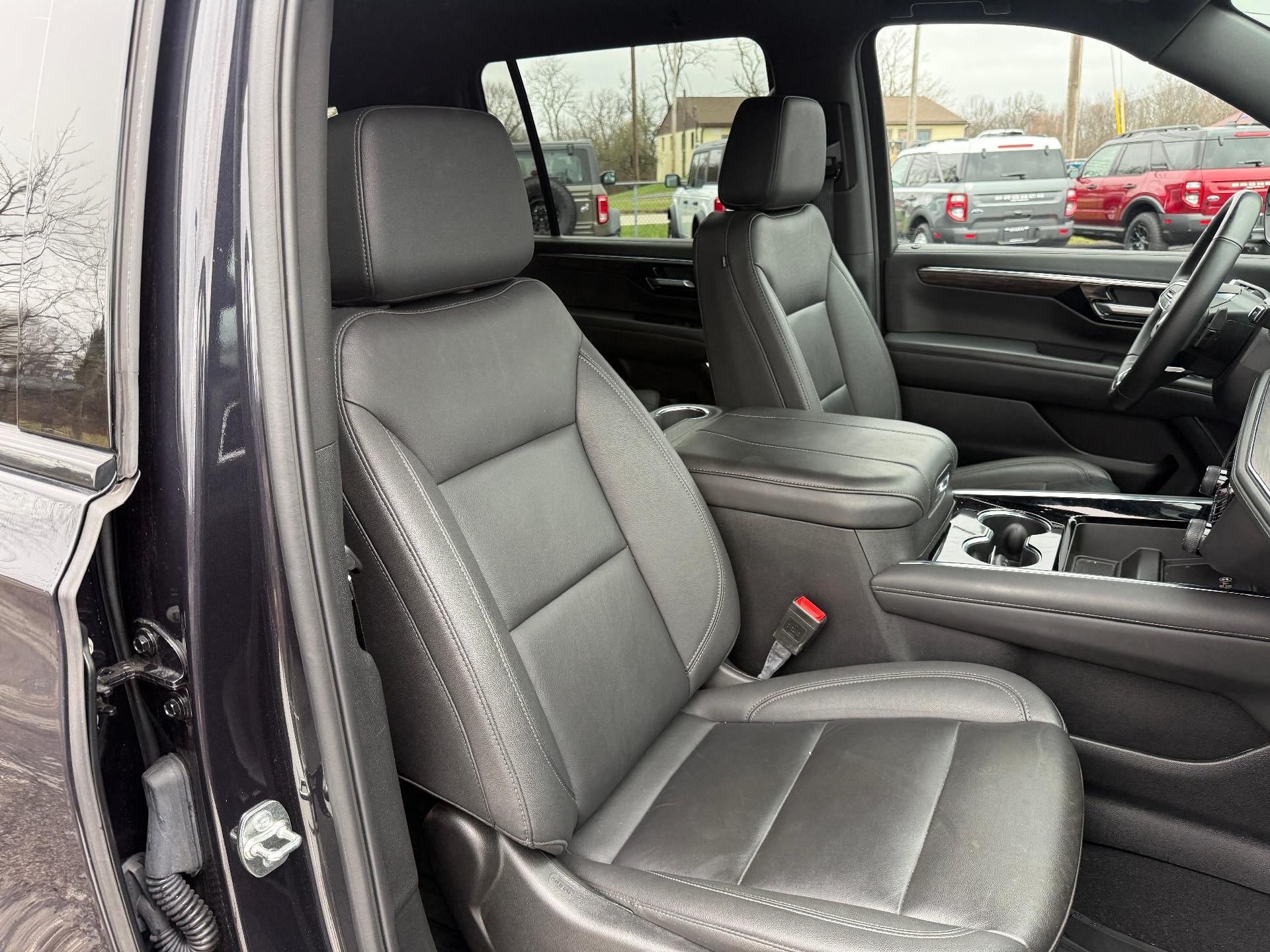 2025 Chevrolet Suburban 4WD Z71